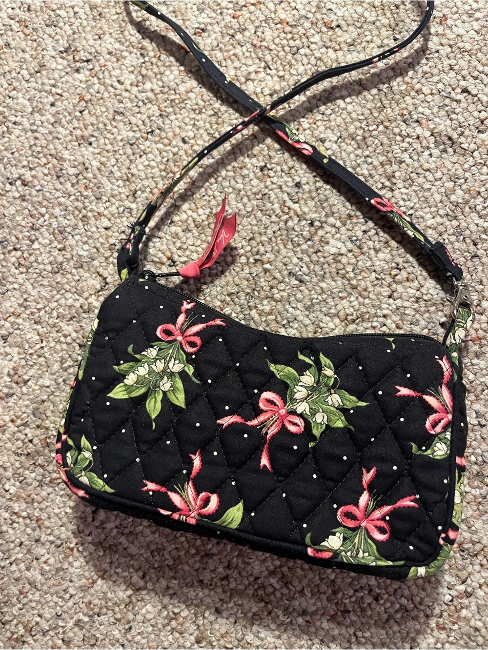 Vera Bradley retired New Hope crossbody bag in “Pink Ribbon” breast cancer print - Picture 5 of 10